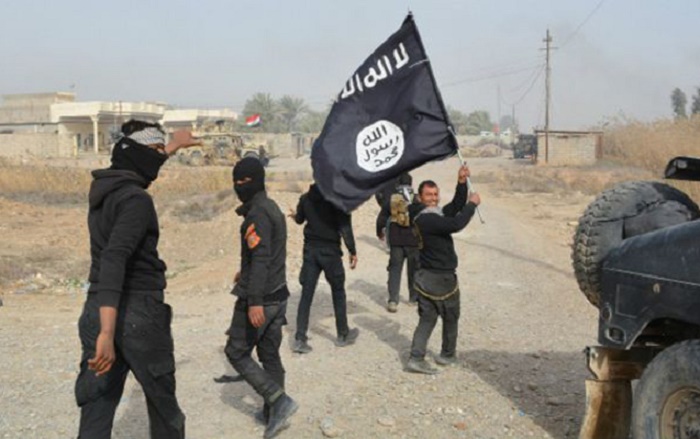 İŞİD 100 nəfəri girov götürüb